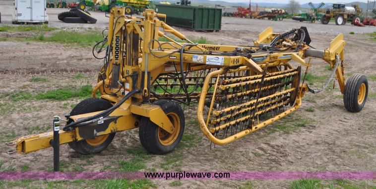 image for item G7398 Vermeer R24 twin hay rake