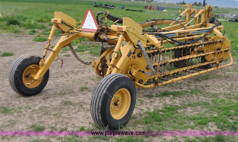 image for item G7398 Vermeer R24 twin hay rake