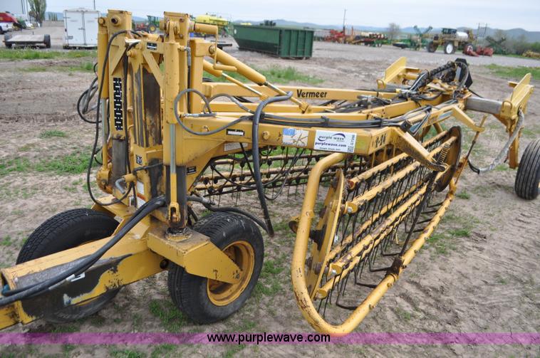 image for item G7398 Vermeer R24 twin hay rake