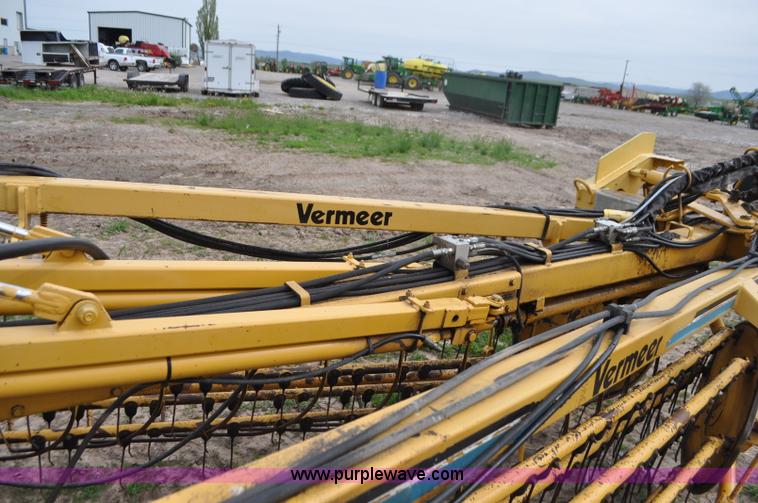 image for item G7398 Vermeer R24 twin hay rake