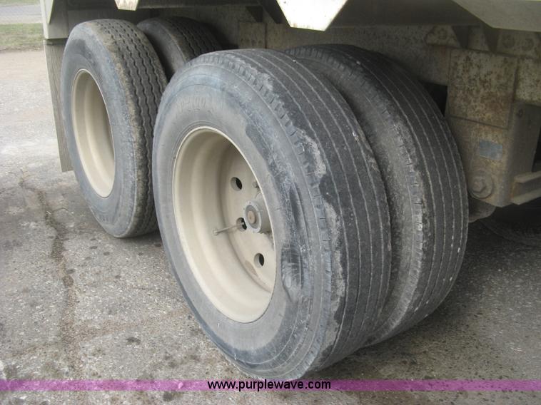 image for item J2831 1997 Timpte Super Hopper double hopper bottom grain trailer