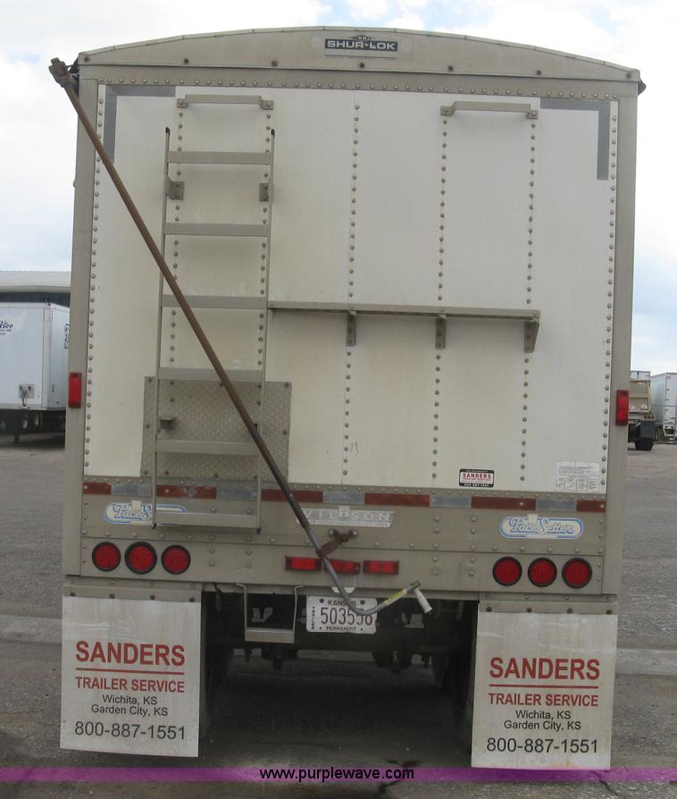 image for item J2832 1996 Wilson DWH-400 Pace Setter double hopper bottom grain trailer