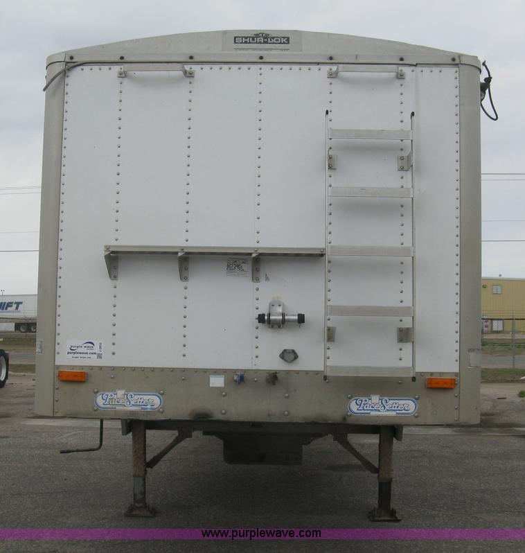 image for item J2832 1996 Wilson DWH-400 Pace Setter double hopper bottom grain trailer