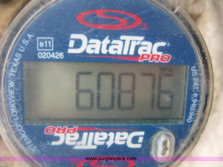 image for item J2832 1996 Wilson DWH-400 Pace Setter double hopper bottom grain trailer