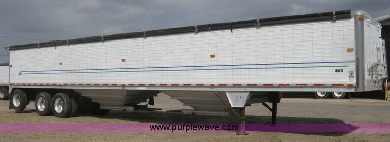 image for item J2834 2005 Wilson DWH-500 Pace Setter double hopper bottom grain trailer
