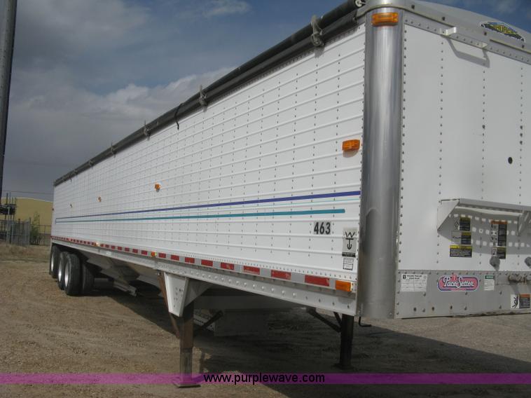 image for item J2834 2005 Wilson DWH-500 Pace Setter double hopper bottom grain trailer