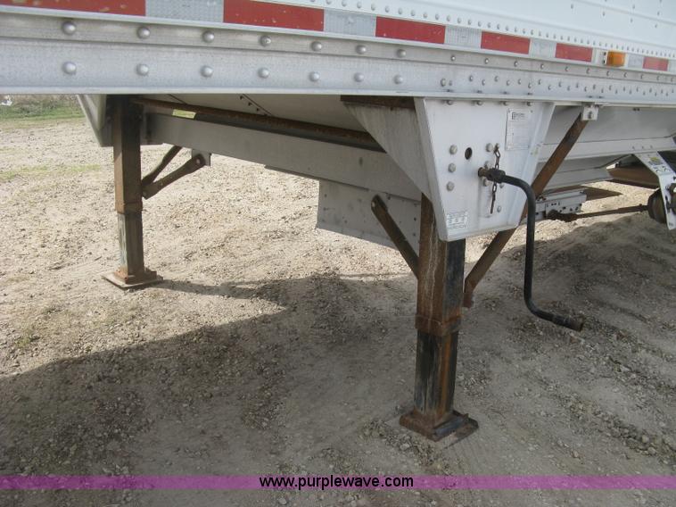 image for item J2834 2005 Wilson DWH-500 Pace Setter double hopper bottom grain trailer