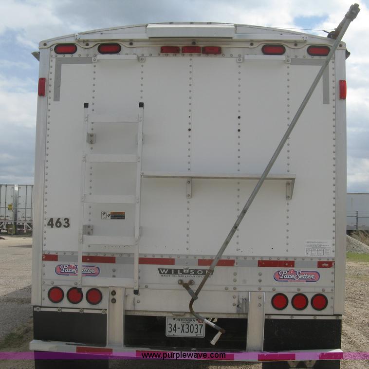 image for item J2834 2005 Wilson DWH-500 Pace Setter double hopper bottom grain trailer