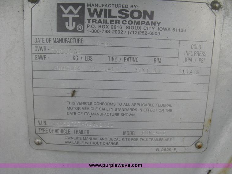 image for item J2834 2005 Wilson DWH-500 Pace Setter double hopper bottom grain trailer