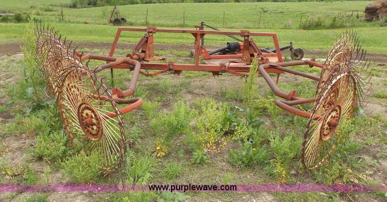 image for item J4969 Tonutti P5/79 hay rake