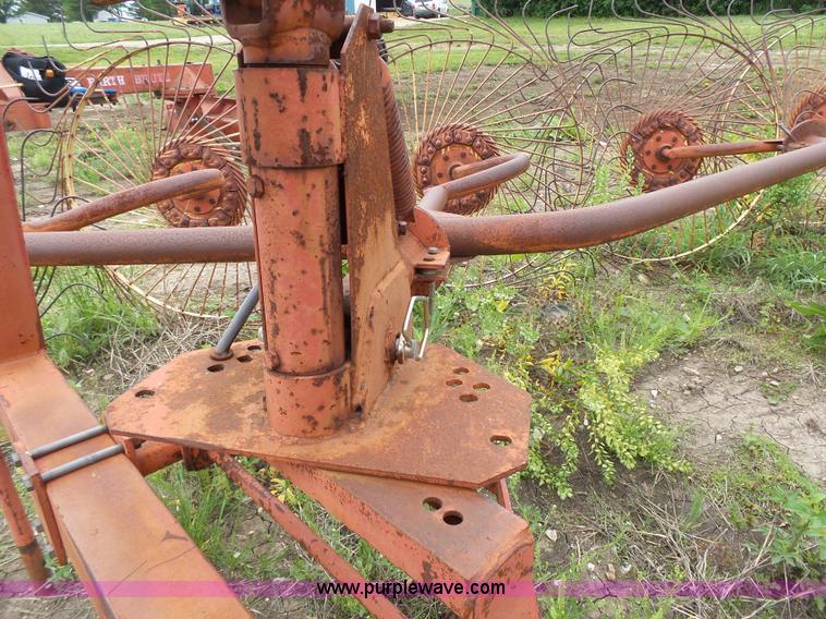 image for item J4969 Tonutti P5/79 hay rake