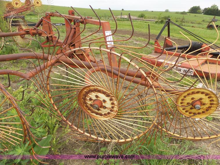 image for item J4969 Tonutti P5/79 hay rake