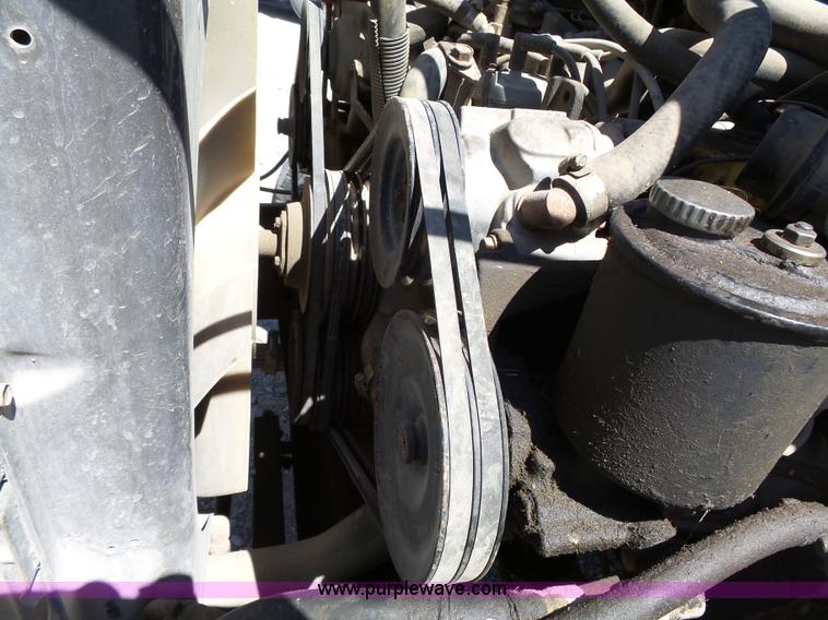 image for item J4973 1990 Ford F600 liquid fertilizer truck