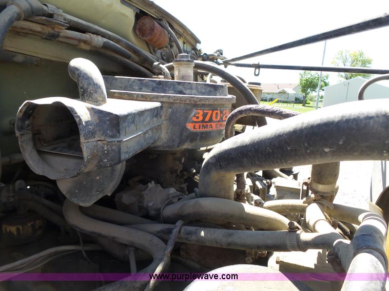 image for item J4973 1990 Ford F600 liquid fertilizer truck