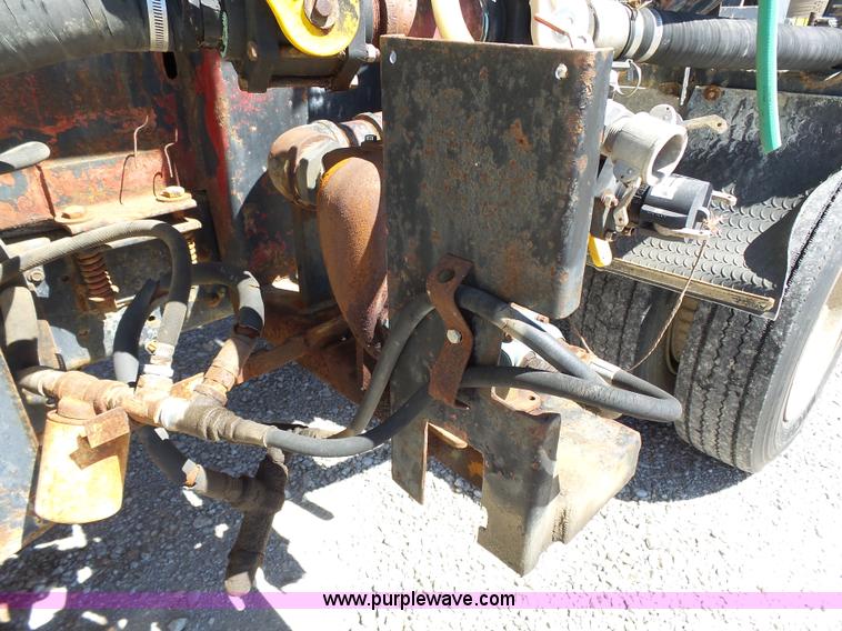 image for item J4973 1990 Ford F600 liquid fertilizer truck