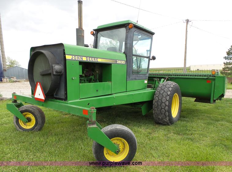 image for item J4977 1993 John Deere 3830 self-propelled windrower