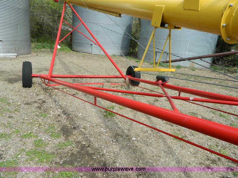 image for item J8975 Westfield MK100-71 grain auger