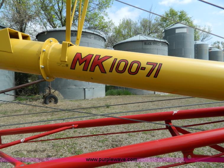 image for item J8975 Westfield MK100-71 grain auger