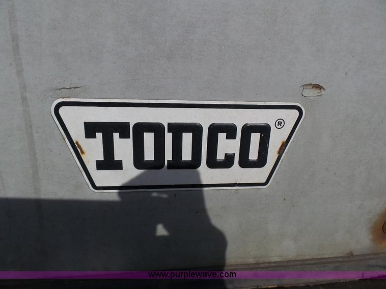 image for item K1308 1986 International F2375 box truck