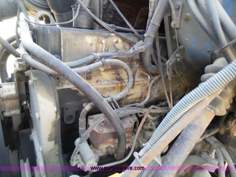 image for item K1308 1986 International F2375 box truck