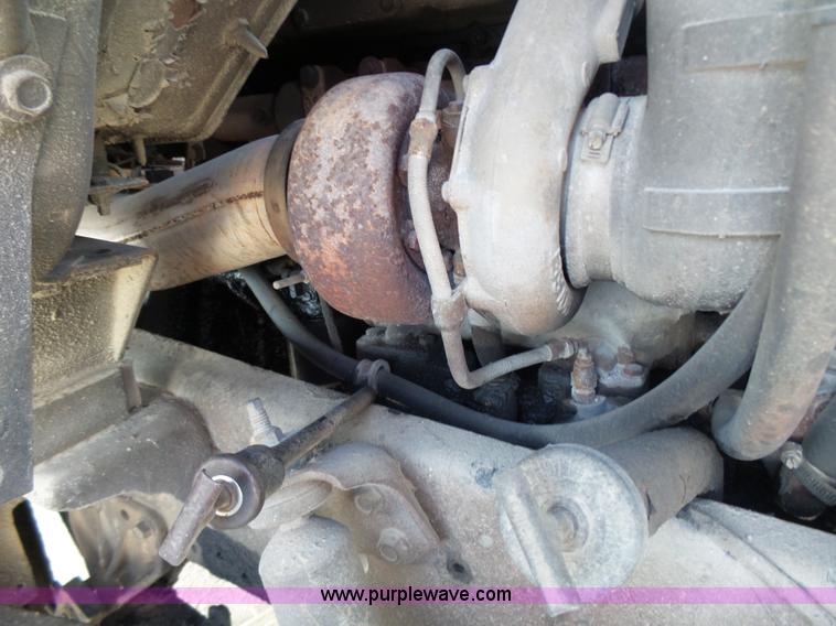 image for item K1308 1986 International F2375 box truck