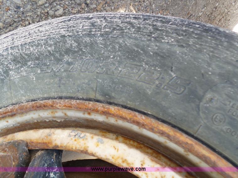 image for item K1309 1996 Ford LN8000 tender truck