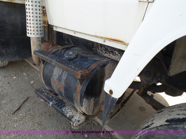 image for item K1309 1996 Ford LN8000 tender truck