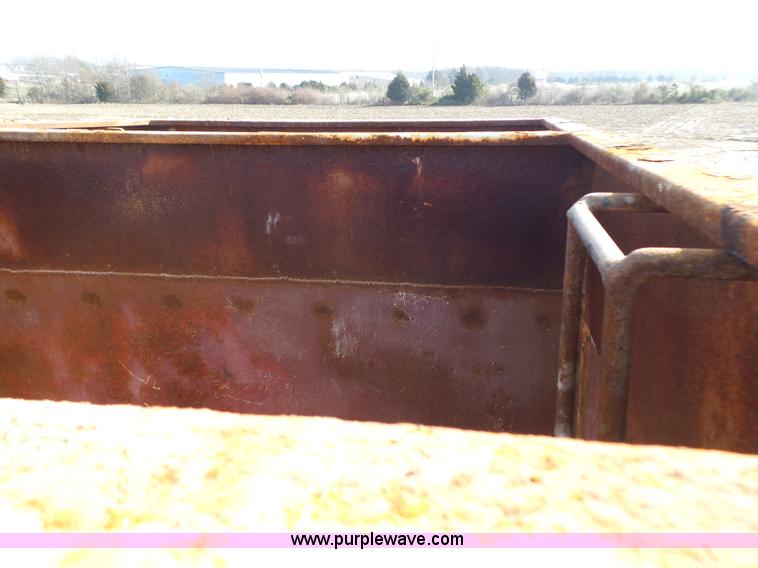 image for item K1309 1996 Ford LN8000 tender truck