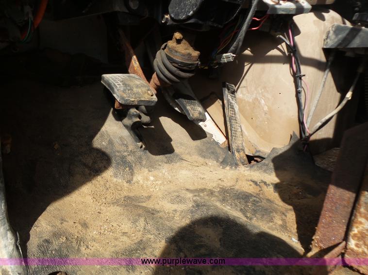 image for item K1309 1996 Ford LN8000 tender truck