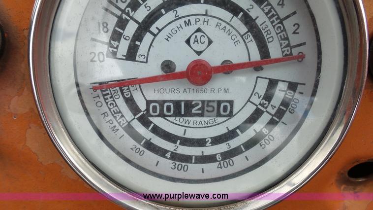 image for item K4168 Allis Chalmers D17 tractor