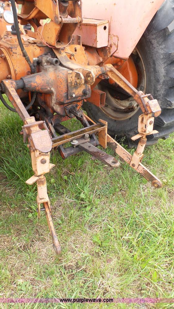 image for item K4168 Allis Chalmers D17 tractor
