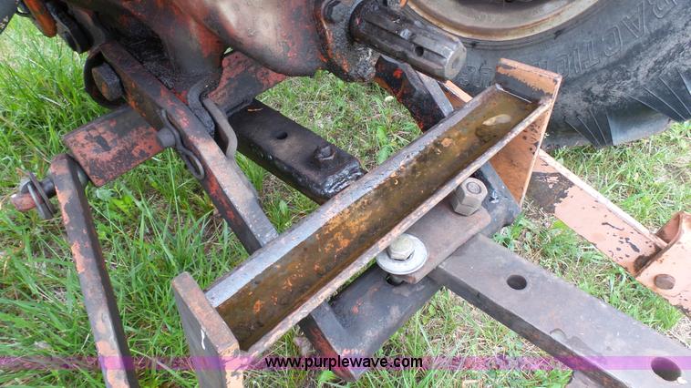 image for item K4168 Allis Chalmers D17 tractor