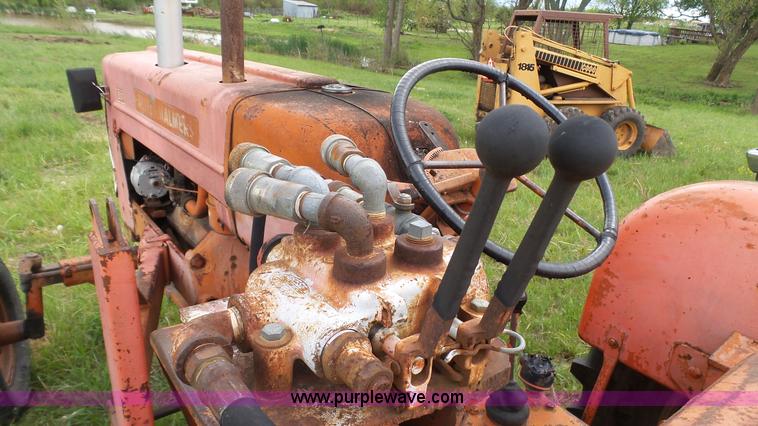 image for item K4168 Allis Chalmers D17 tractor