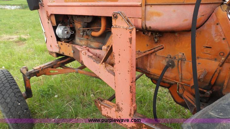 image for item K4168 Allis Chalmers D17 tractor