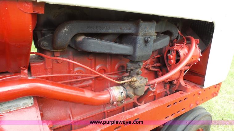 image for item K4169 International 460 tractor