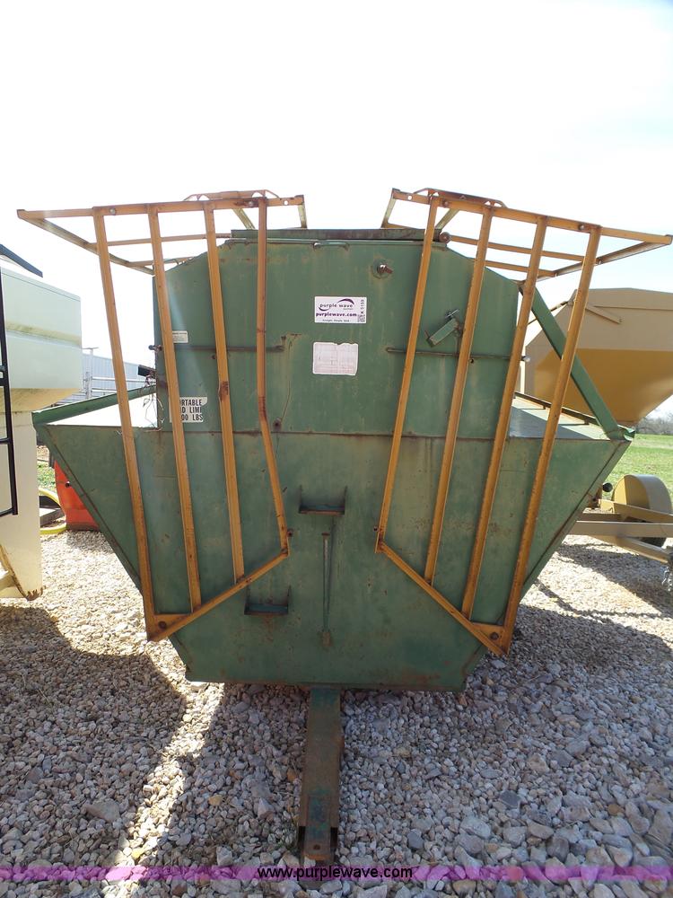 Feed King Creep Feeder Item K5159 5 25 2016