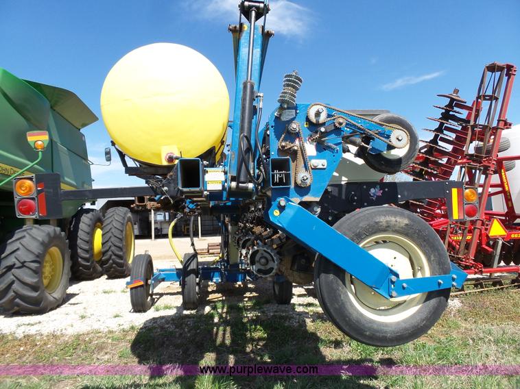 image for item K5168 2003 Kinze 3600 no-till planter