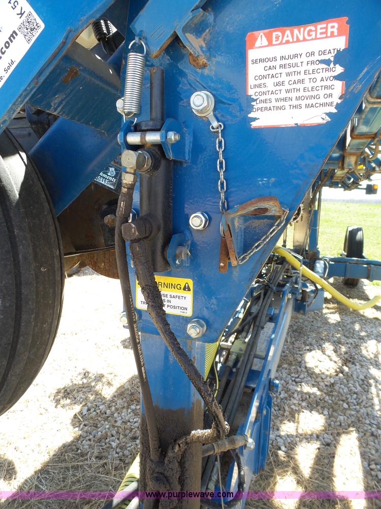image for item K5168 2003 Kinze 3600 no-till planter