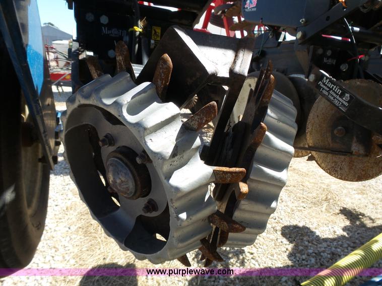 image for item K5168 2003 Kinze 3600 no-till planter