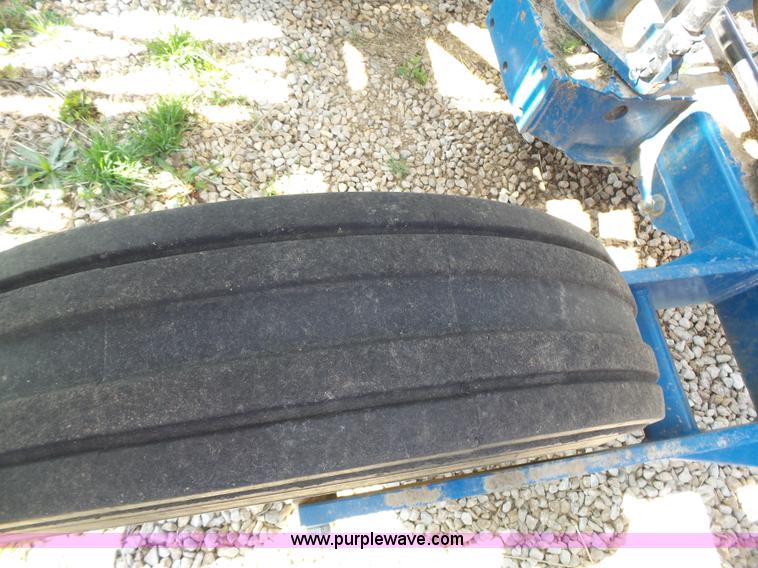 image for item K5168 2003 Kinze 3600 no-till planter