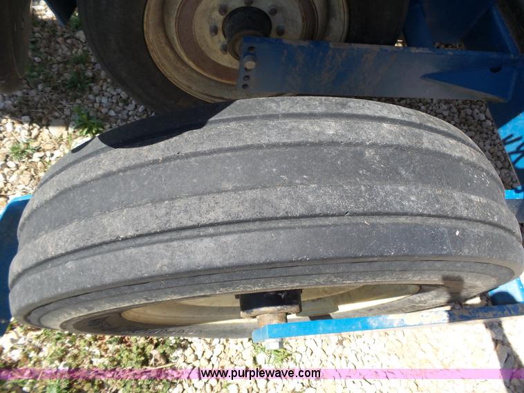 image for item K5168 2003 Kinze 3600 no-till planter