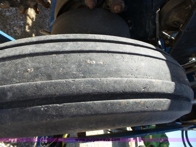 image for item K5168 2003 Kinze 3600 no-till planter