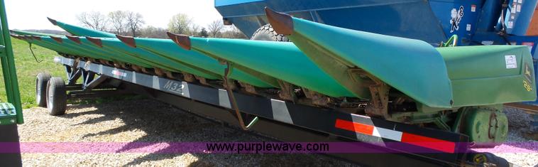 image for item K5173 1995 John Deere 1293 corn head