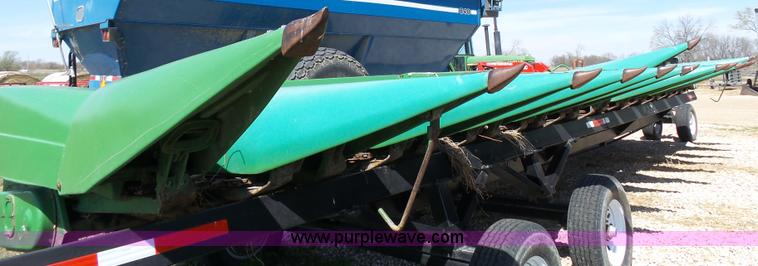 image for item K5173 1995 John Deere 1293 corn head