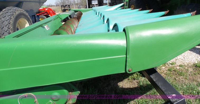 image for item K5173 1995 John Deere 1293 corn head