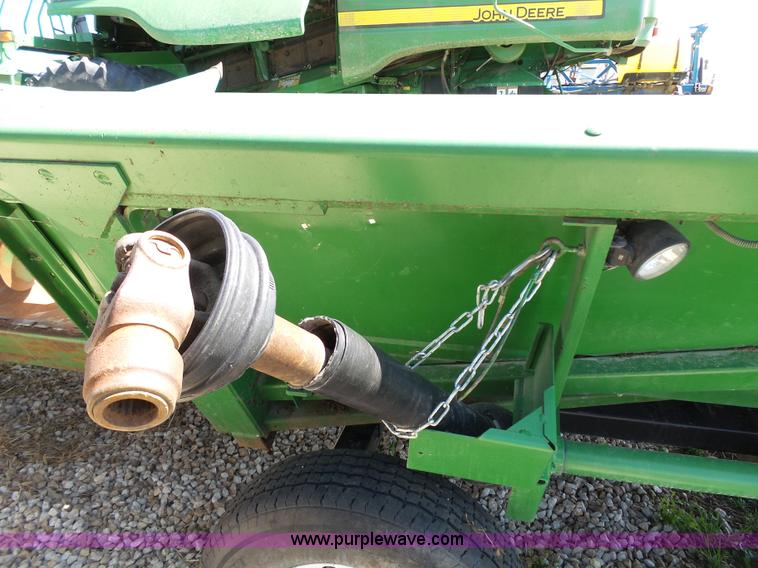 image for item K5173 1995 John Deere 1293 corn head