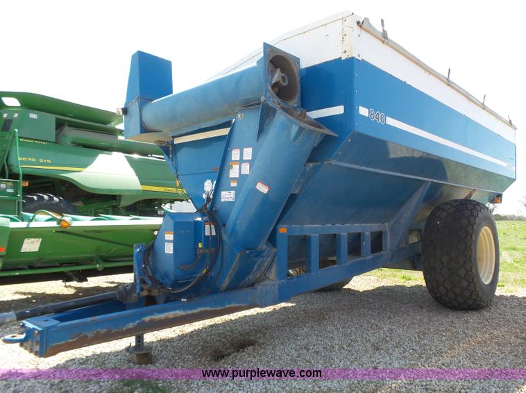 image for item K5174 Kinze 840 grain cart