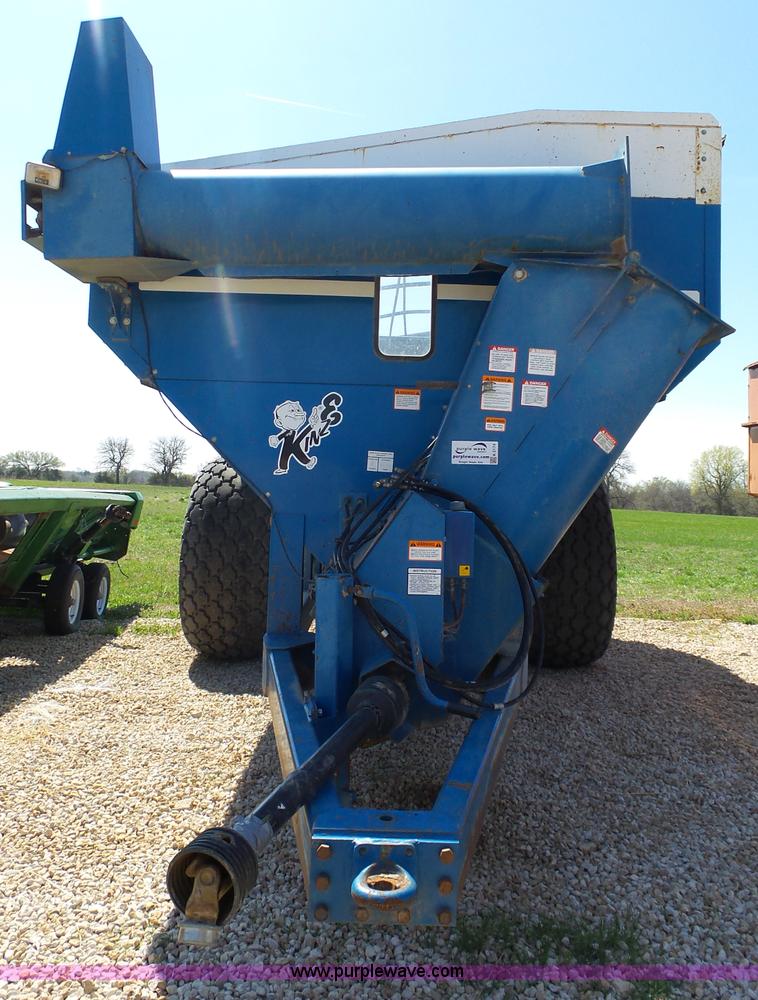 image for item K5174 Kinze 840 grain cart