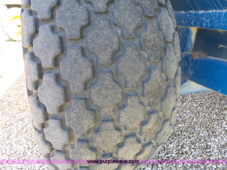 image for item K5174 Kinze 840 grain cart