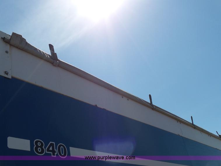 image for item K5174 Kinze 840 grain cart